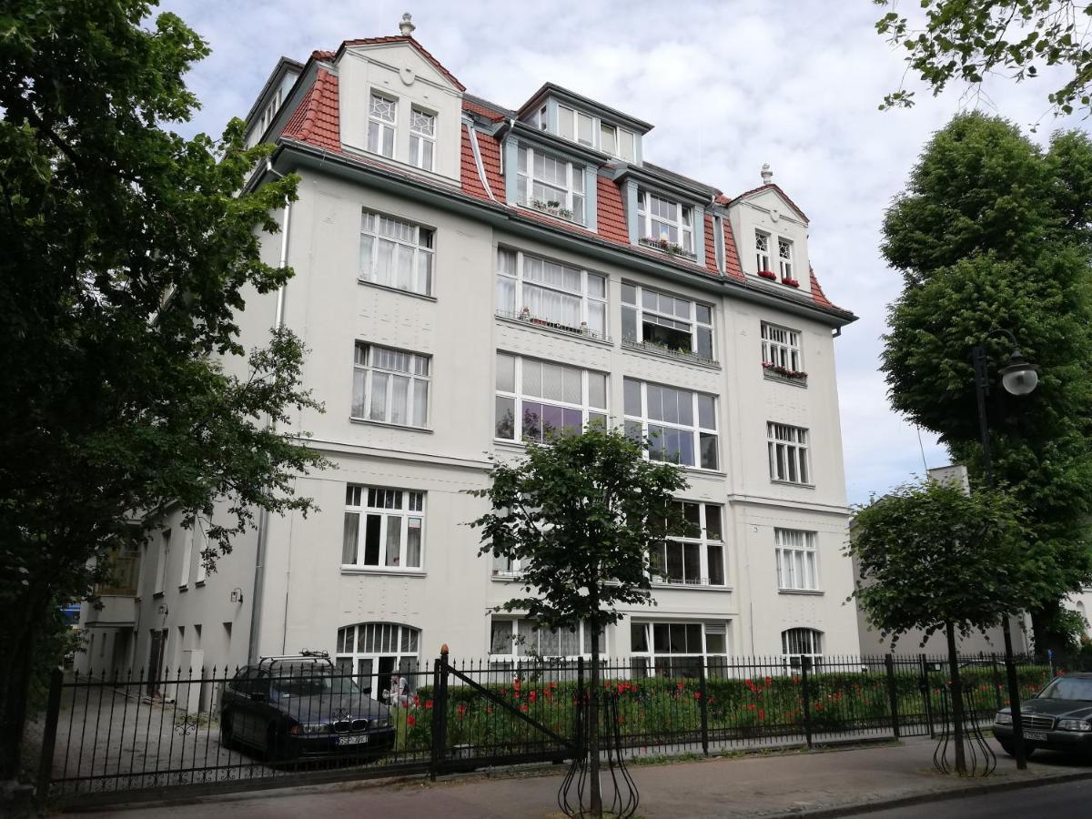 Standard Triple Studio